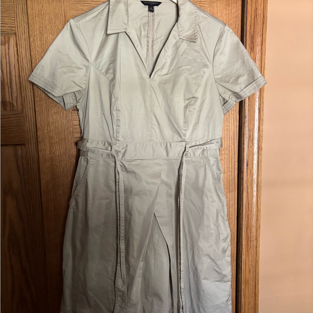 Banana Republic Safari-Style Dress with Tie Waist Belt Tan Khaki 14 New Casual